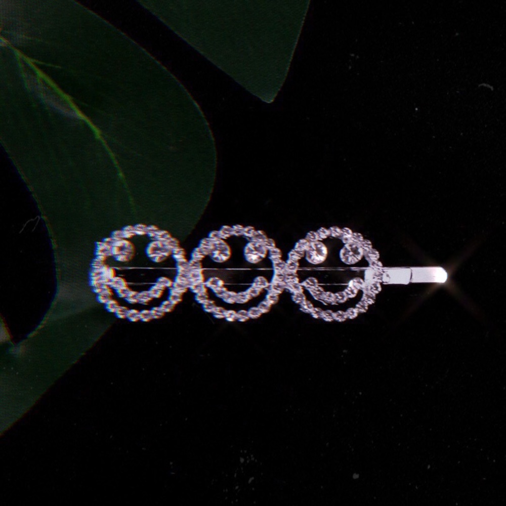 smiley face hair clip